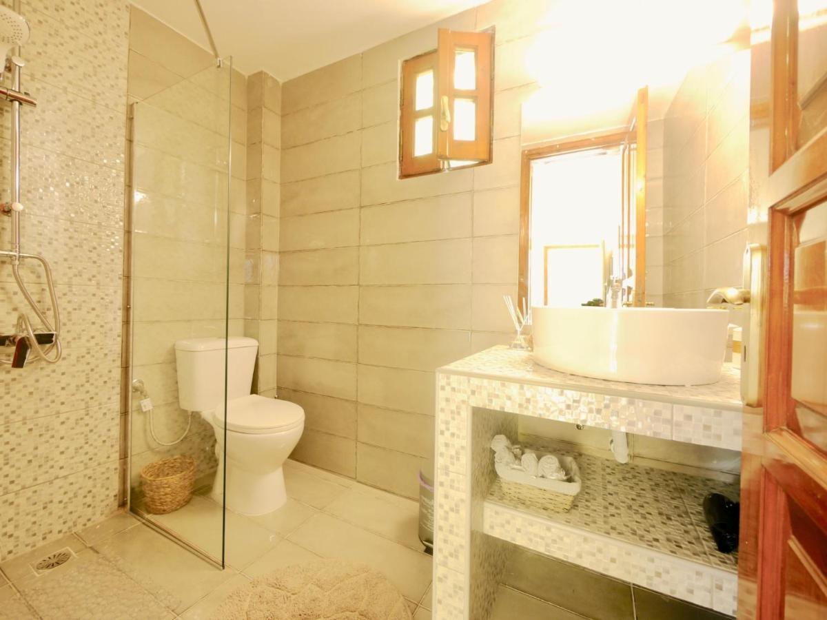 Renas Sweet Near By Dadovillas Villa
